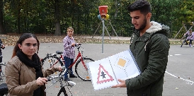 Radfahren für Flüchtlinge nicht ohne Prüfung 261-Fahrradlehrgang