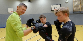 Torsten May unterrichtet Schüler 036-Boxer Torsten May