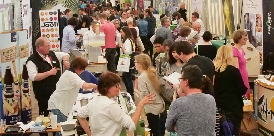 Dicht umlagerte Stände spiegeln das große Interesse der Besucher wieder. (Foto: Kornkraft) 0411-messe