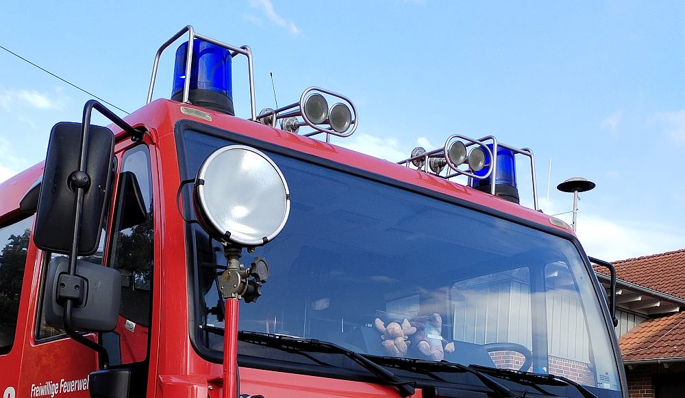 Notfallhelfer im Katastrophenfall z.B. die Feuerwehr, das THW und Einsatzkräfte von Polizei und Rettungsdiensten. Foto: Uta Grundmann-Abonyi www.agentur-grabo.de kastastrohenschutz_notfallvorsorge_foto_uta_grundmann-abonyi_agentur-grabo_oldenburg
