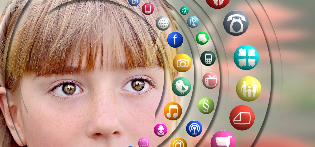 Welche Auswirkungen hat Social-Media auf die Psyche von Kindern und Jugendlichen? Grafik: geralt pixabay kind-socia-media-geralt-pixabay-grafik