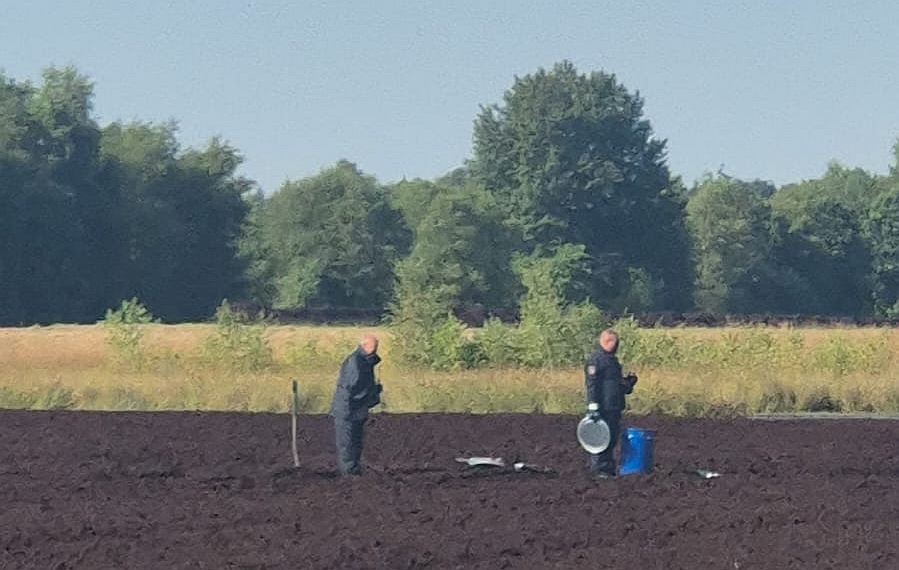 Kampfmittelbeseitigung Phosphorbombe in Harbern gefunden. 20. Juli 2024. Foto Thomas Fürst Freiwillige Feuerwehr Achternmeer